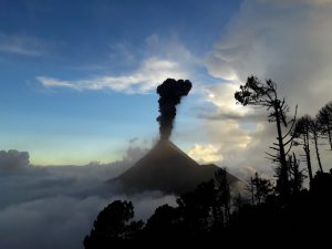 Vulkan Acatenango, Acatenango, Vulkan Fuego